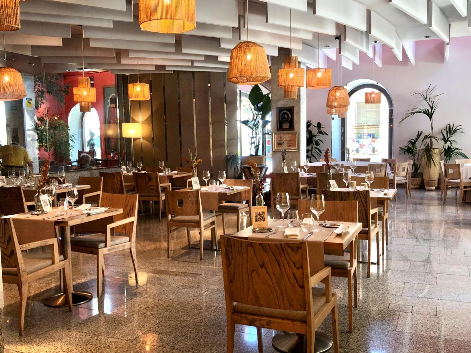 Hotel San Juan De Los Reyes — Photos 3
